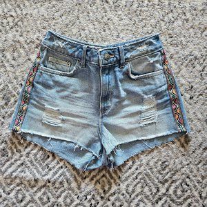 Coachella x HM Distressed Festival Vibez Denim Shorts SZ 4 SMALL